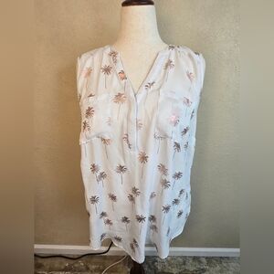 torrid White V-Neck Sleeveless Top with Metallic Palm Print 1X (6404)